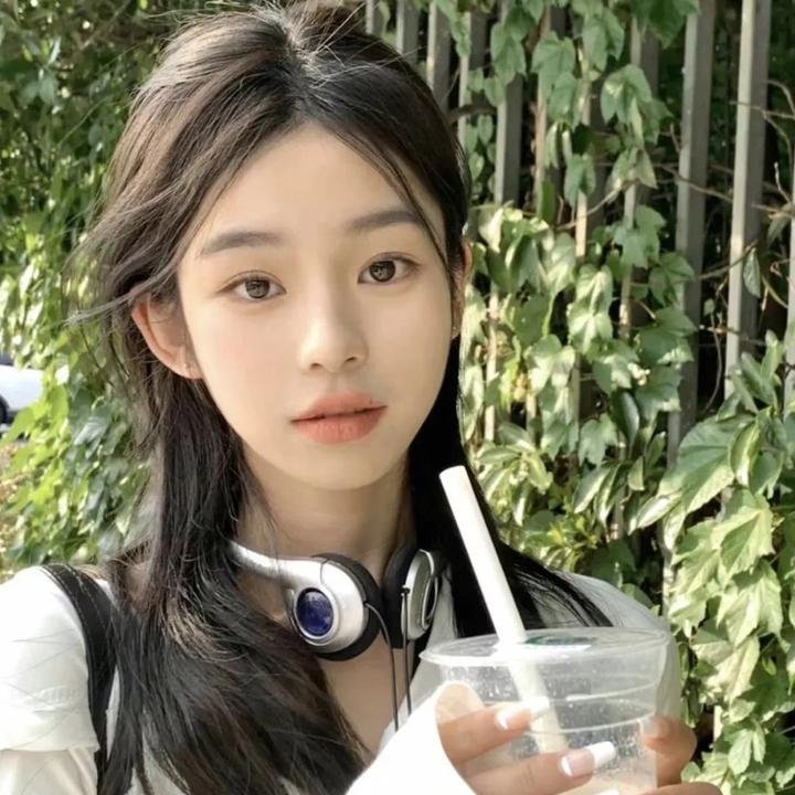 撞脸